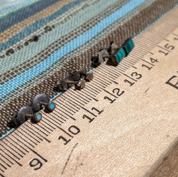 Set of 3 mini stud earrings - Picture 3 of 3